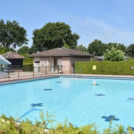 Sleeps 18 Pool Wifi פורטהאוזן